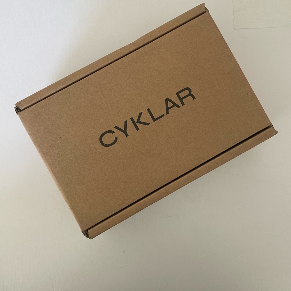 Cyklar- Sacred Santal vitamin c Body Oil - Picture 7 of 7